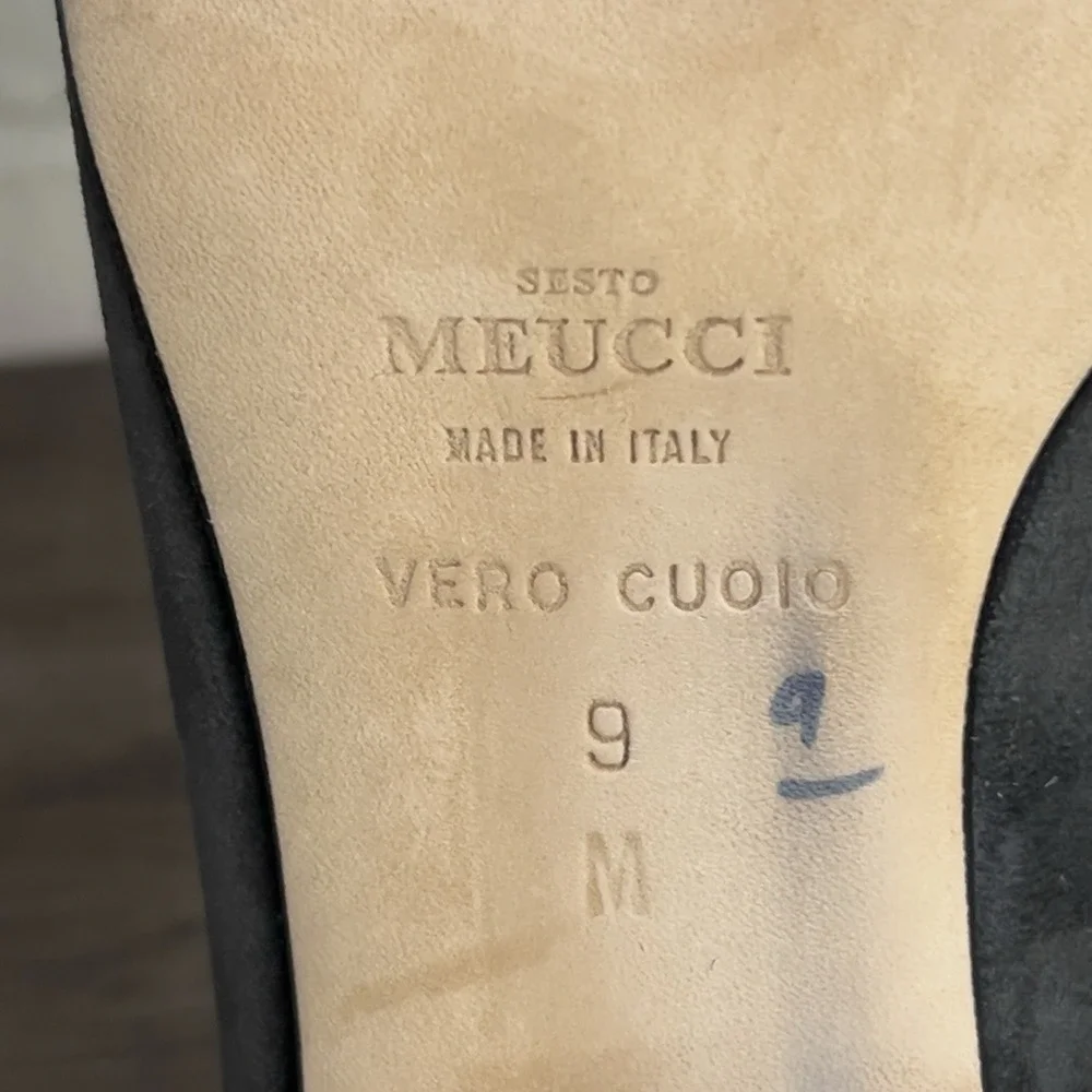 Sesto Meucci Gray Suede Beaded Pumps Women's Size 9M Italy Low Block Heel‎ Shoes